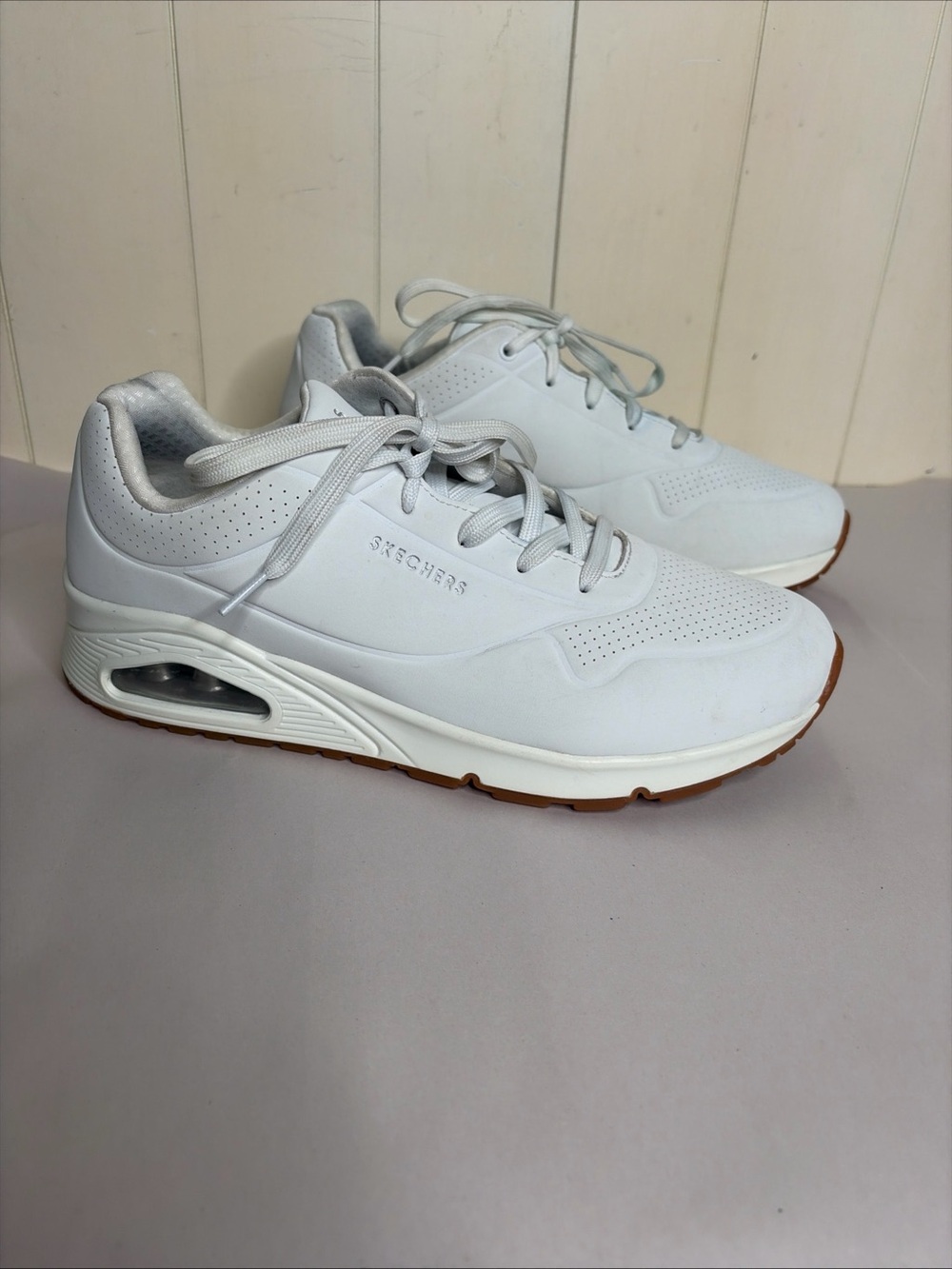Skechers  Uno Stand On Air Sneakers 73690 White Preppy Lace Up Low Size 11.